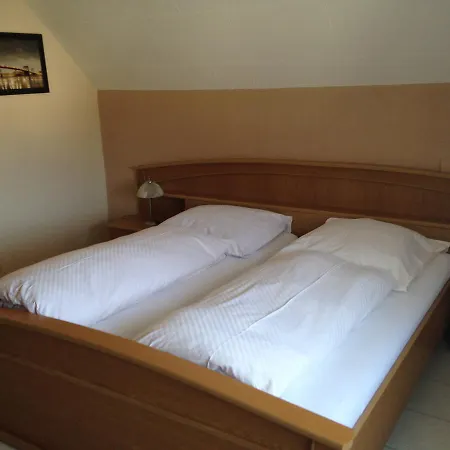 Hotel Ratstube 3*