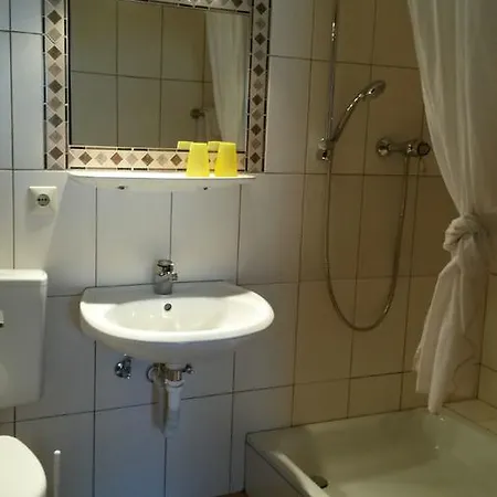 Ratstube 3*